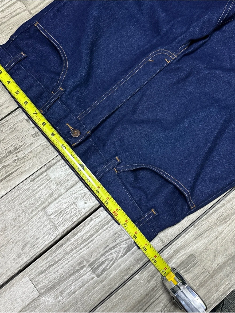 Levis classic dark